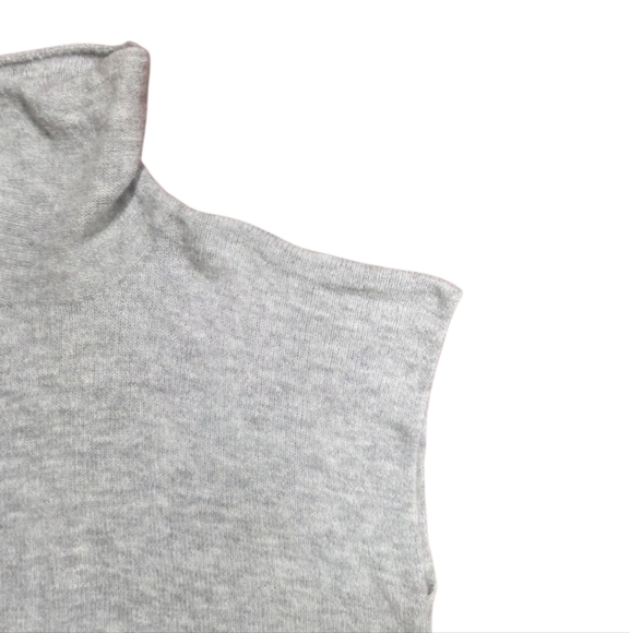 Women's Universal Thread Cozy Gray Turtleneck Sweater Poncho - Picture 10 of 15